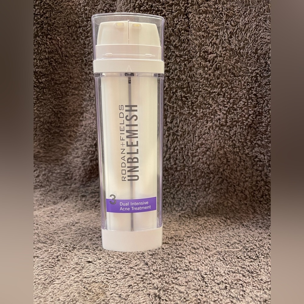 Unblemish Dual Intensive Acne Treatment by Roden+Fields